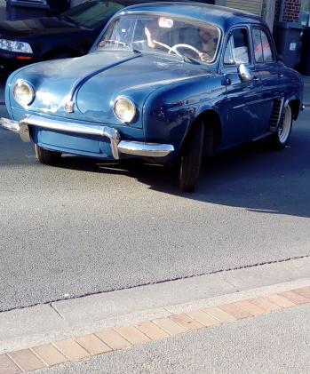 Dauphine 1957, Renault